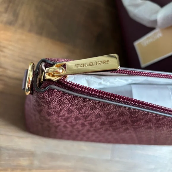 NWT Michael Kors Charlotte Medium Saffiano Leather Tote Bag - Picture 13 of 16